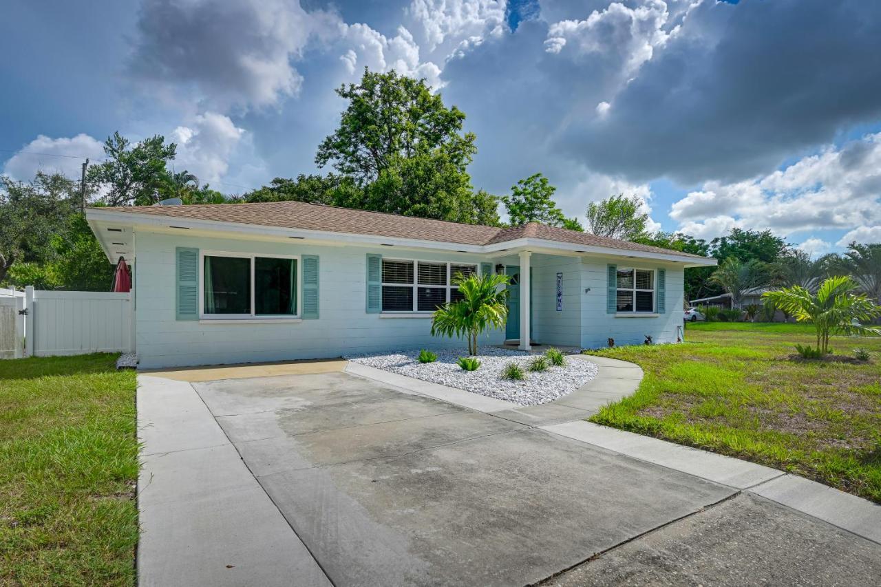 Sunny Sarasota Home With Private Yard And Fire Pit! Exterior photo